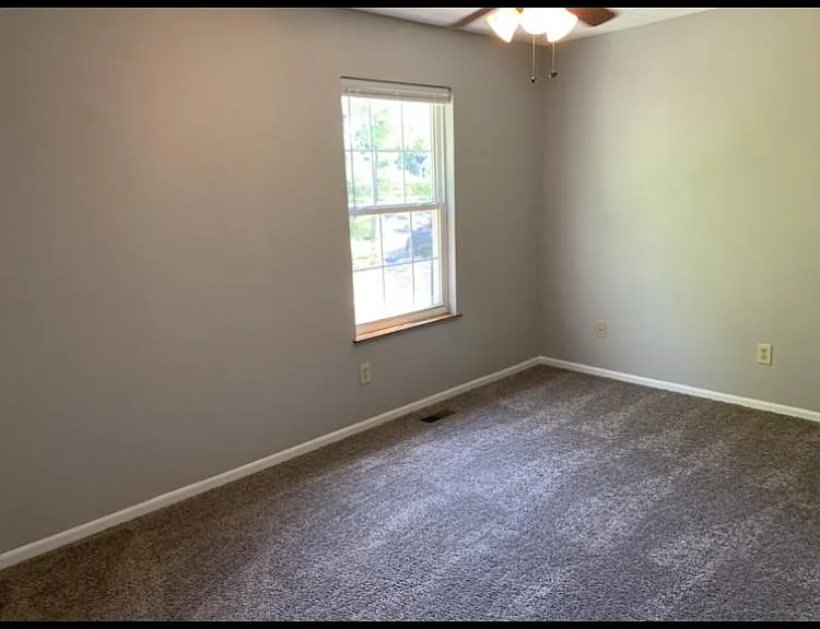 1615 N Star Ave — Photo 12