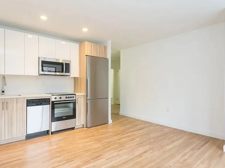 345 W 30th St #9B — Photo 1