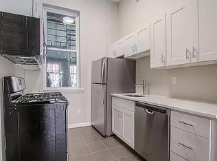 941 N Calvert St APT 1F, Baltimore, MD 21202