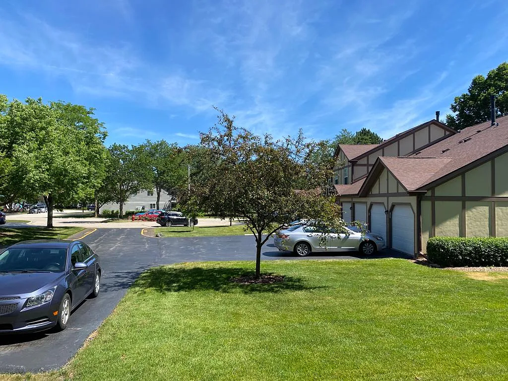 Building Photo - 1075 Auburn Ln #1075