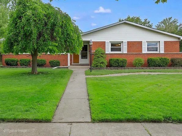 15W644 Patricia Ln, Elmhurst, IL 60126