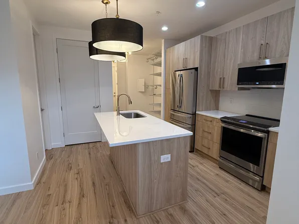 336 E 1st Ave, Denver, CO