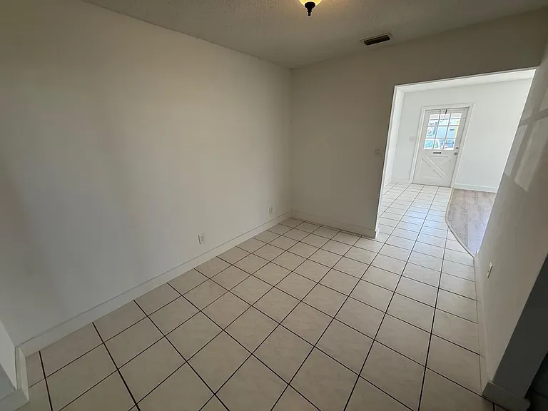 6805 NW 75th Dr — Photo 12