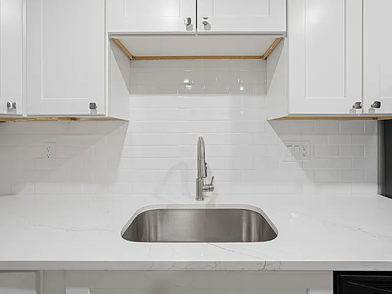 98 Southville Rd — Photo 14