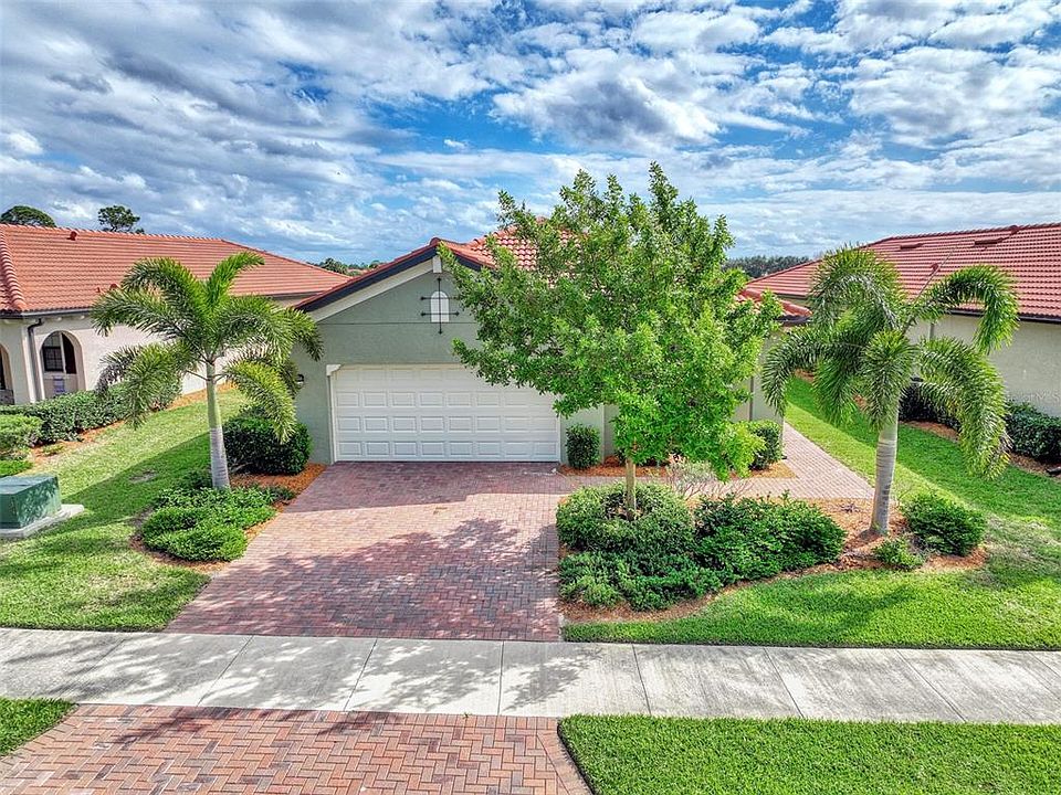1st image of 10113 Fiddlewood Dr