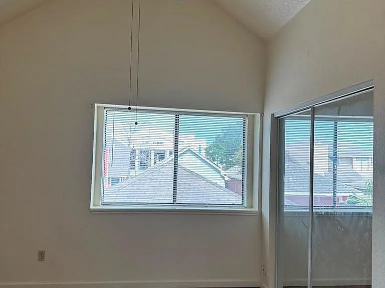 8623 Beechcrest St — Photo 29