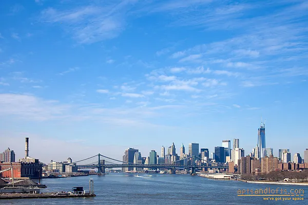 Sold by aptsandlofts.com | media 29