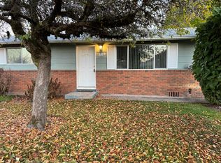 889 56th Pl, Springfield, OR 97478