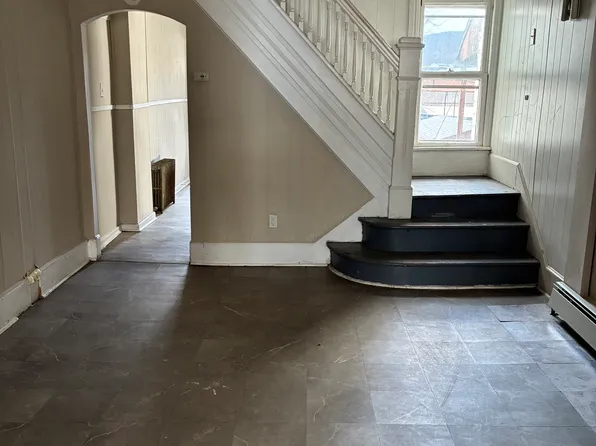 106 N 8th St, Shamokin, PA 17872