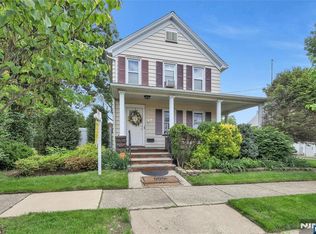 77 Heights Ave, Fair Lawn, NJ 07410