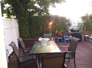 5 1st St, Greenvale, NY 11548