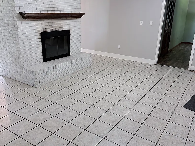 5702 Haley Rd — Photo 3