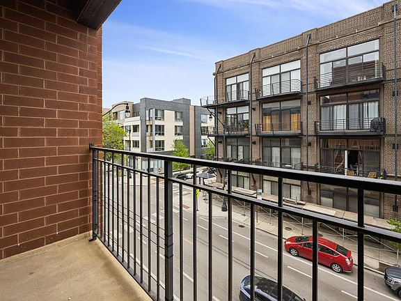4th image of 2740 W Armitage Ave APT 302S