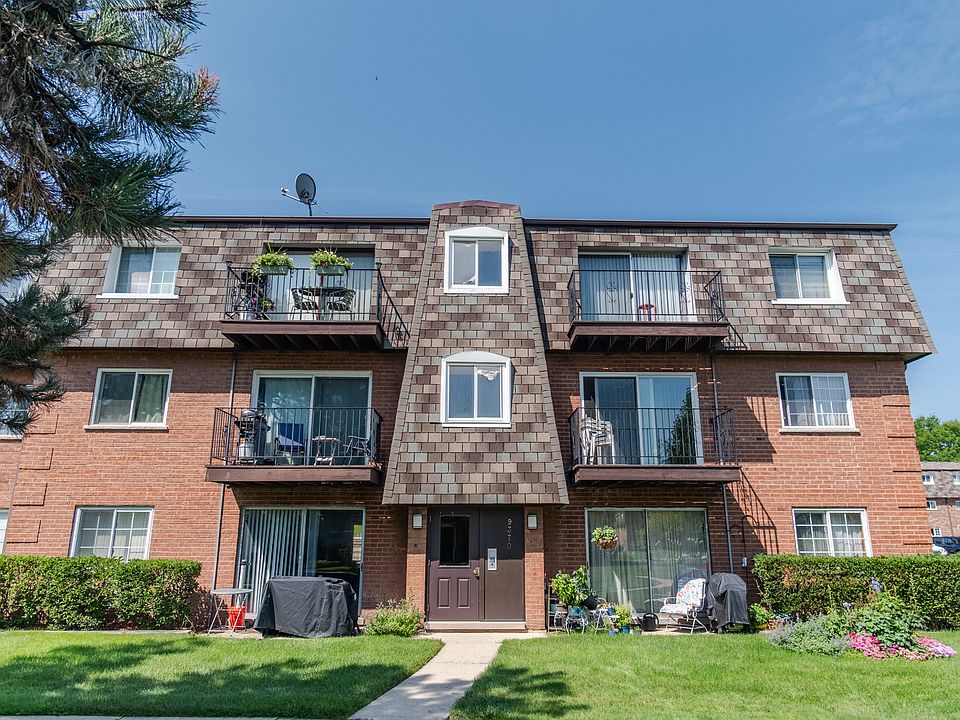 1st image of 9370 Bay Colony Dr APT 1S