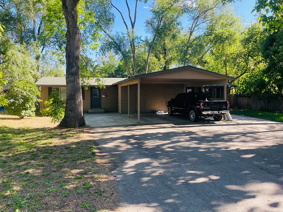 1st image of 1003 E Floral Ln
