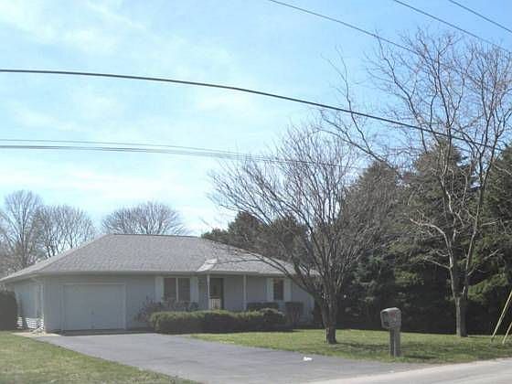 1st image of 713 Thompson St