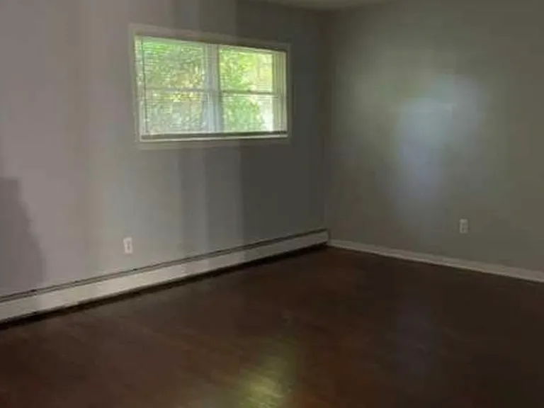 333 Lacey Dr — Photo 7