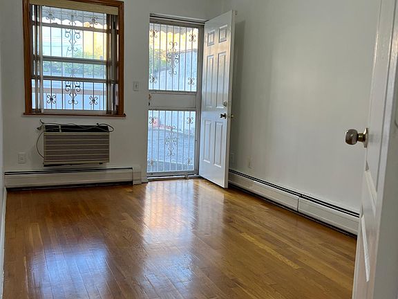 4th image of 1029 63rd St #1F