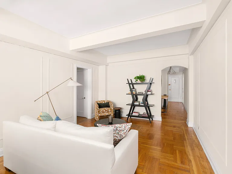 245 E 72nd St #9G — Photo 3