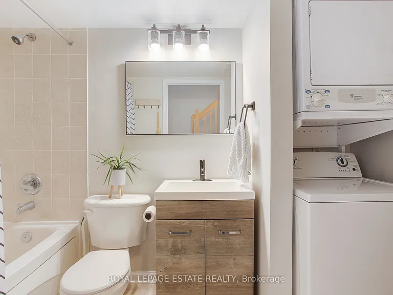 1029 King St W #837 — Photo 15