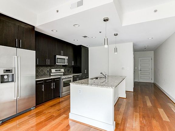 2nd image of 1080 Peachtree St NE #604