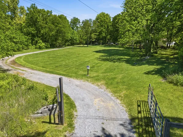 2561 Bell Rd, Watertown, TN 37184