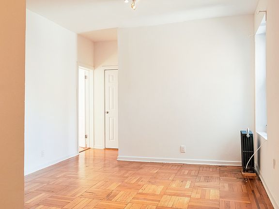 2nd image of 356 Saint Johns Pl APT 3D