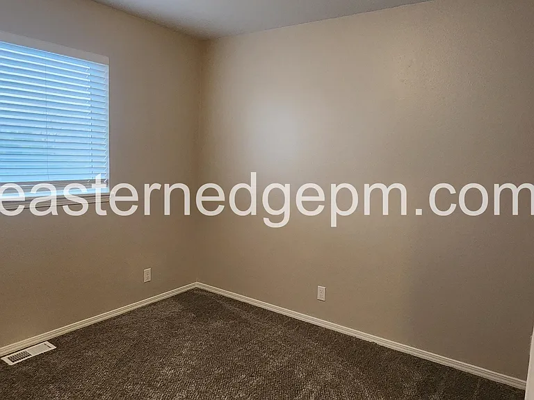 625 SW 19th St #6 — Photo 14