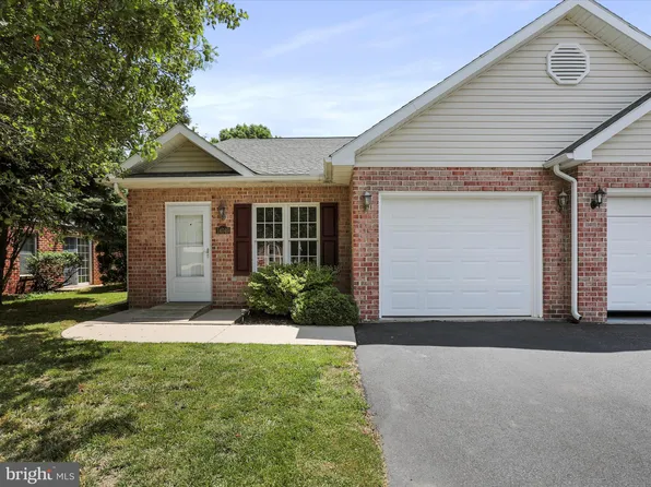 14049 Sweet Vale Dr, Hagerstown, MD 21742