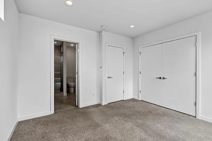 6710 36th Ave SW #B — Photo 33