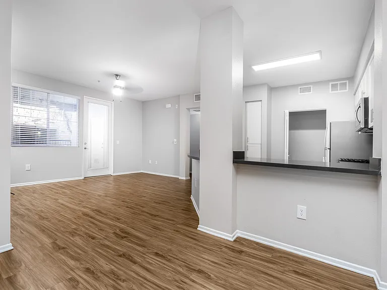 The Grove Apartments — Photo 62