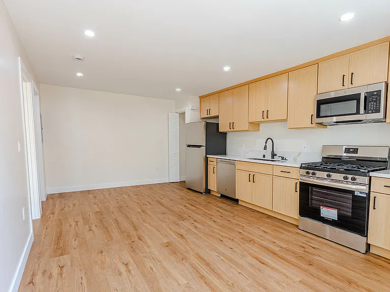 456 S Breed St #27 — Photo 2