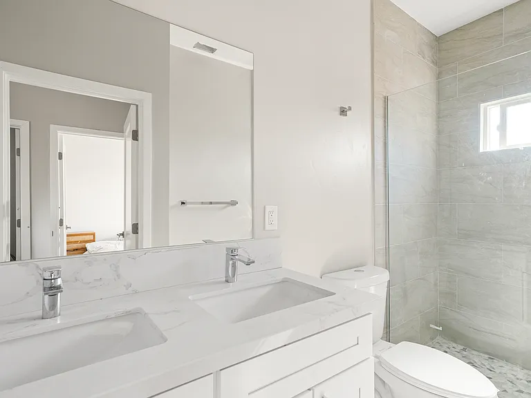 4926 Rockford Dr — Photo 17