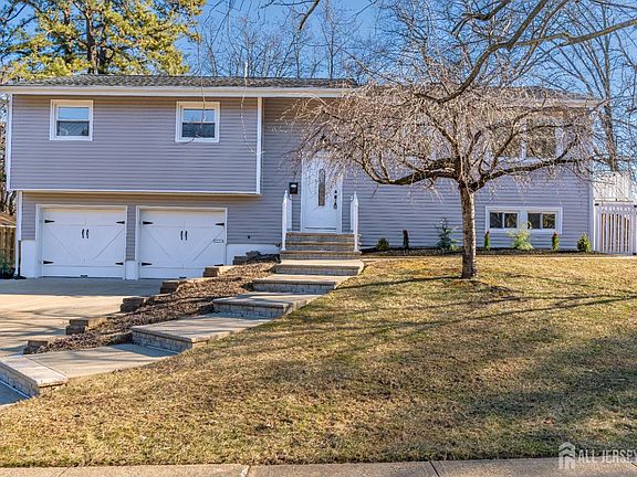 2nd image of 5 E Waverly Dr