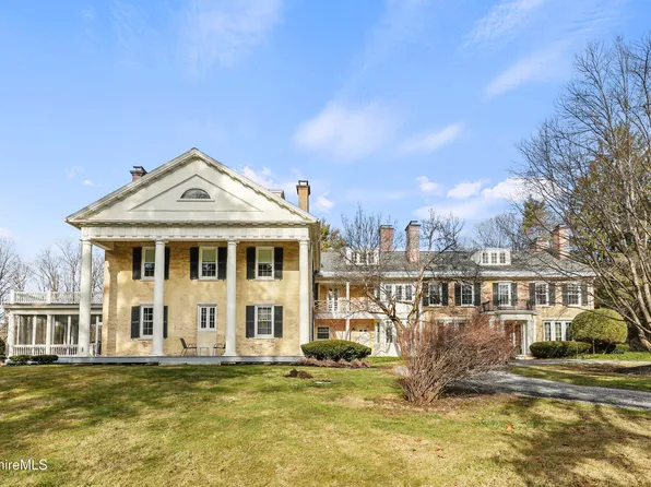 57 Main St #4, Stockbridge, MA 01262