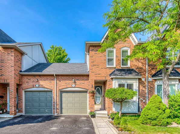 5865 Dalebrook Cres #24B, Mississauga, ON L5M 5X1