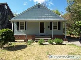 17 Chester St, Locust Valley, NY 11560