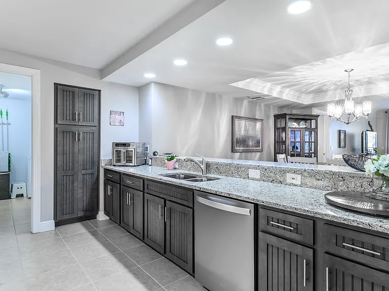 3313 Sunset Key Cir #107 — Photo 9