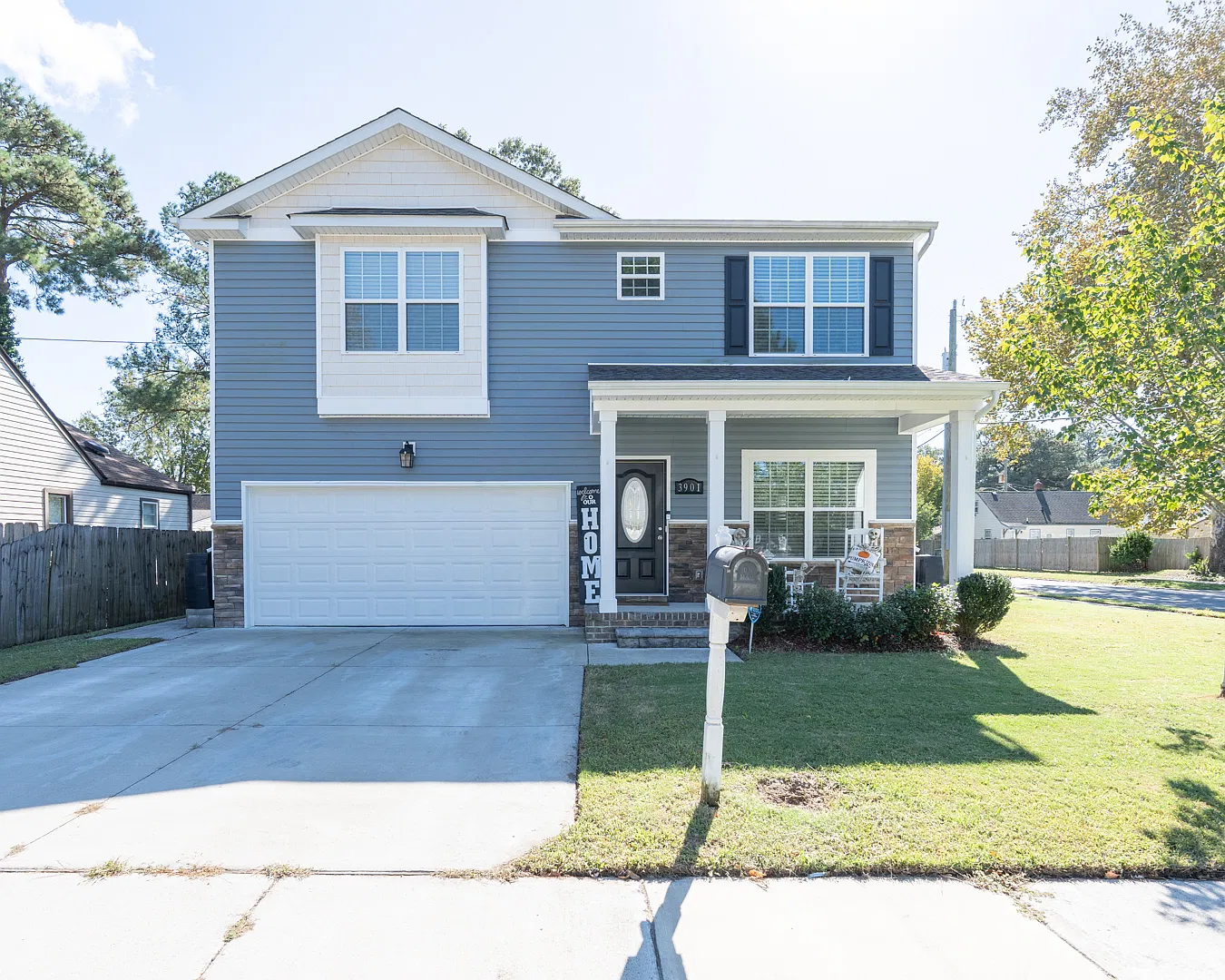 4 bed, 2277 sqft, $2,700 — Photo 1
