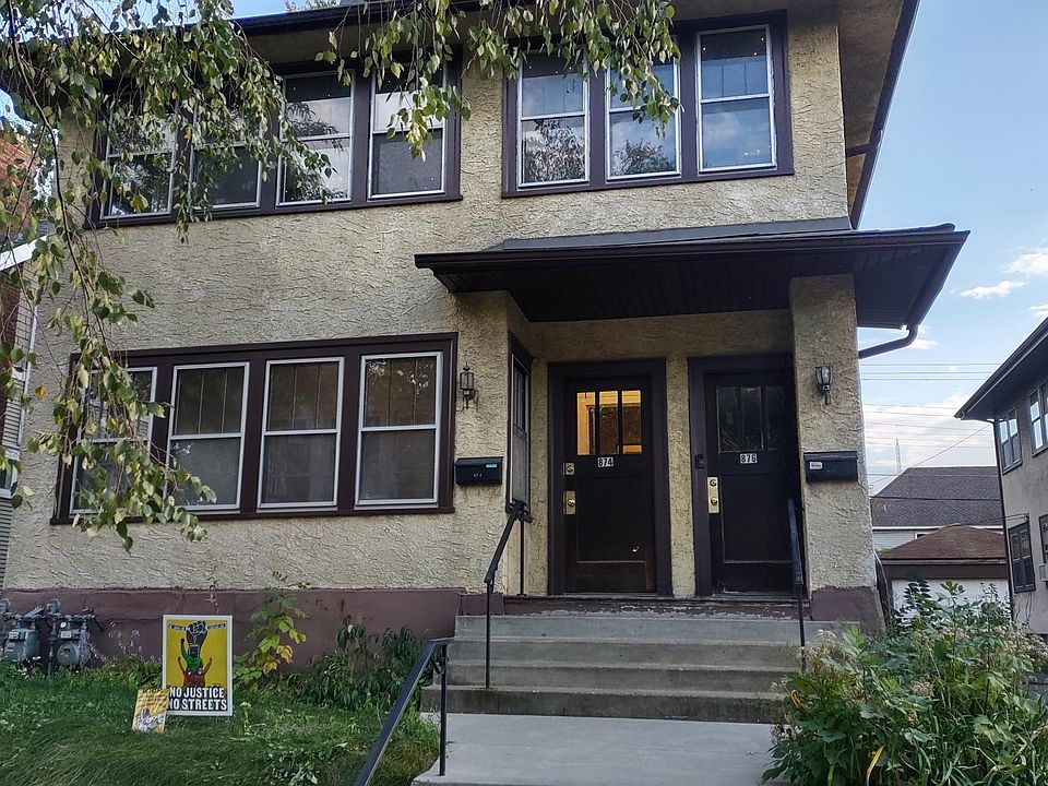 Unit for rent is the bottom.