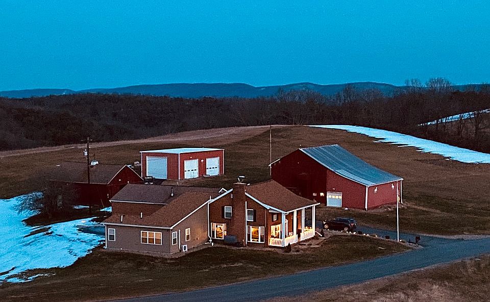 2nd image of 1128 Noltee Hill Rd