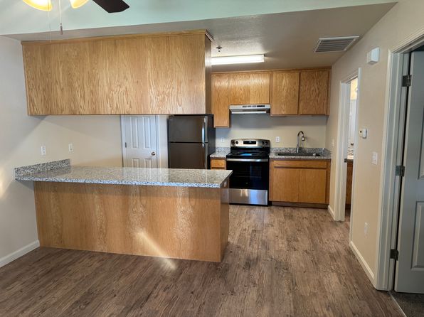 997 E J St #9
