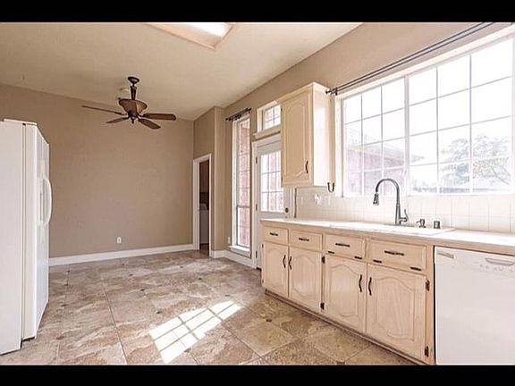 2nd image of 8914 Bayshore Ln
