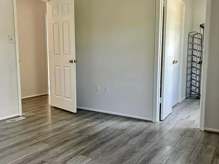 2918 Madeira Ct — Photo 15
