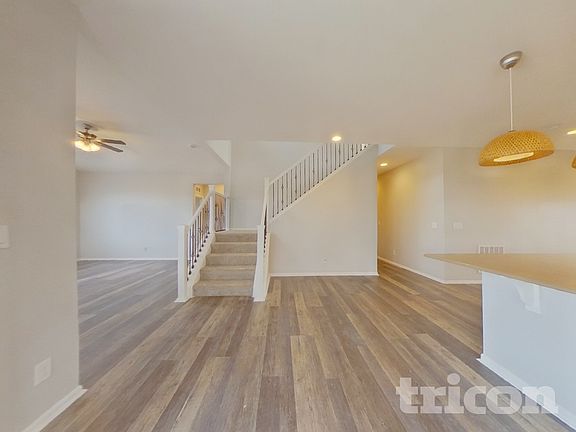 3rd image of 115 Dunsinane Ln