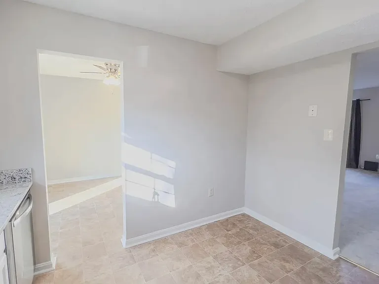 14 Meadowside Ct — Photo 7