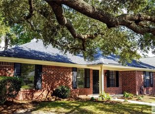 2 Rustic Ln, Savannah, GA 31406