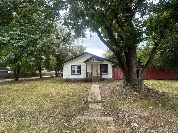 2223 Robison St, Muskogee, OK 74403