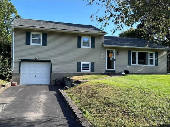 33 Parade Place, New Windsor, NY 12553