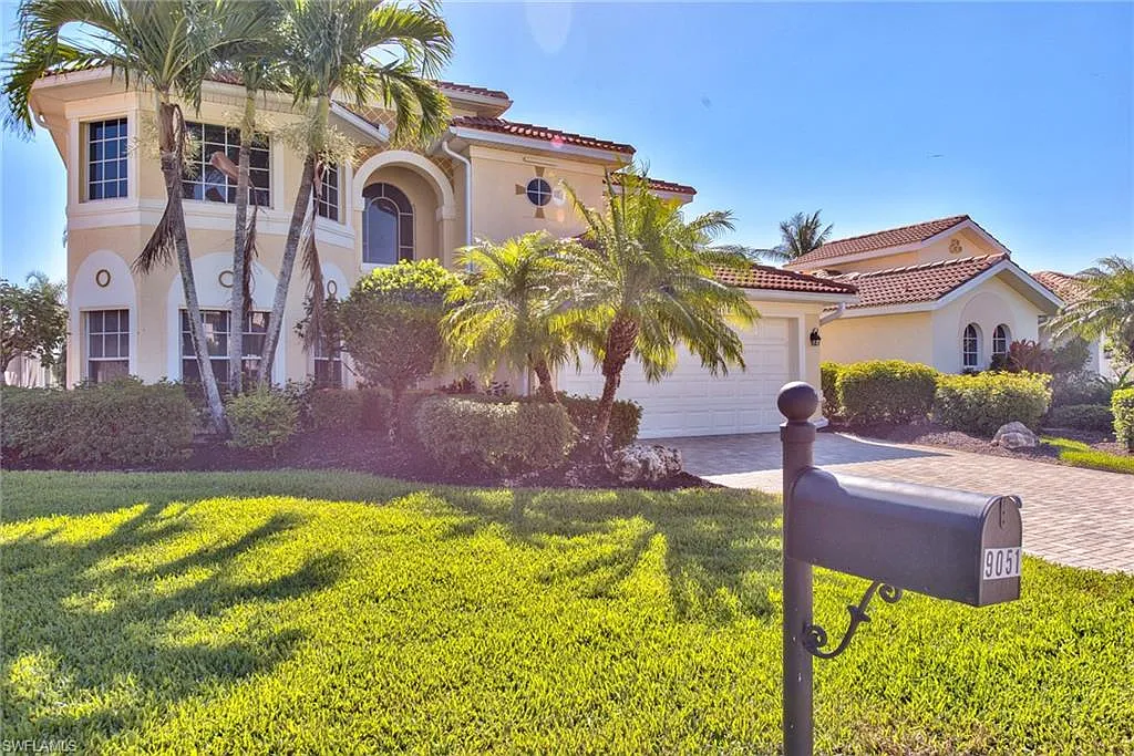 4 bed, 3.5 bath, 2696 sqft, $8,000 — Photo 1